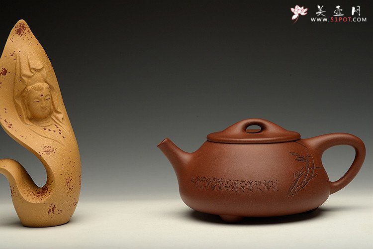 紫砂壶图片：优质青水泥 传统实用 文气装饰 中石瓢 - 宜兴紫砂壶网