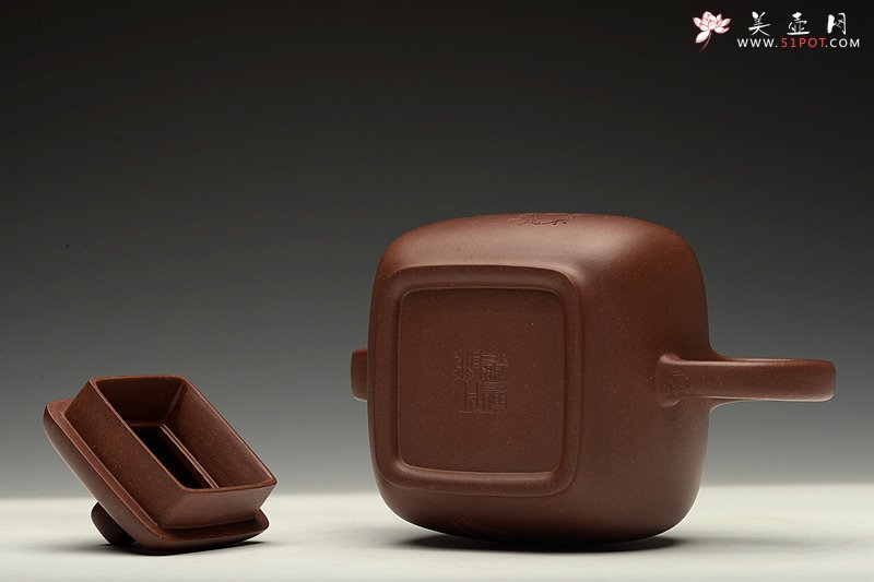 紫砂壶图片：何卫枫最新力作 高工陈宏林精心装饰 全手鸣远四方 端庄俊秀 - 宜兴紫砂壶网