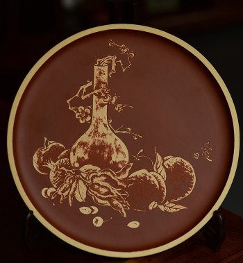 紫砂壶图片：陆逸舟精心装饰 清供挂盘 雅致书房 - 宜兴紫砂壶网