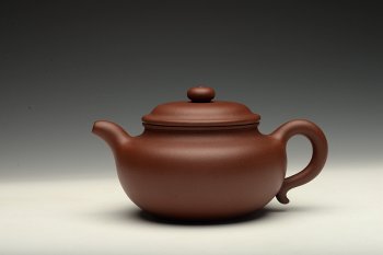 紫砂壶图片：传统器形 端庄大方  纯净黄龙山底槽青 全手仿古 - 宜兴紫砂壶网