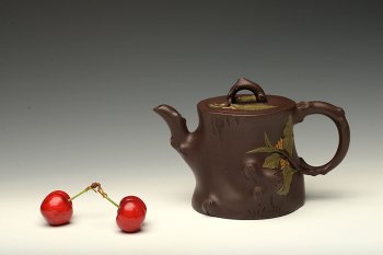 紫砂壶图片：蒋蓉花货风格 贴塑精致生动 桂花香 孙伟强张新亚合作 - 宜兴紫砂壶网