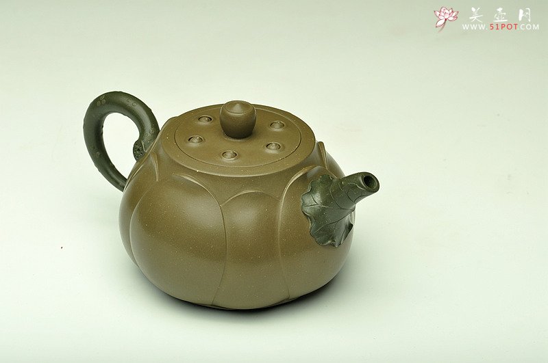 紫砂壶图片：原创作品孙伟强张新亚合作 灵秀之作 大气清美 宝莲 - 宜兴紫砂壶网