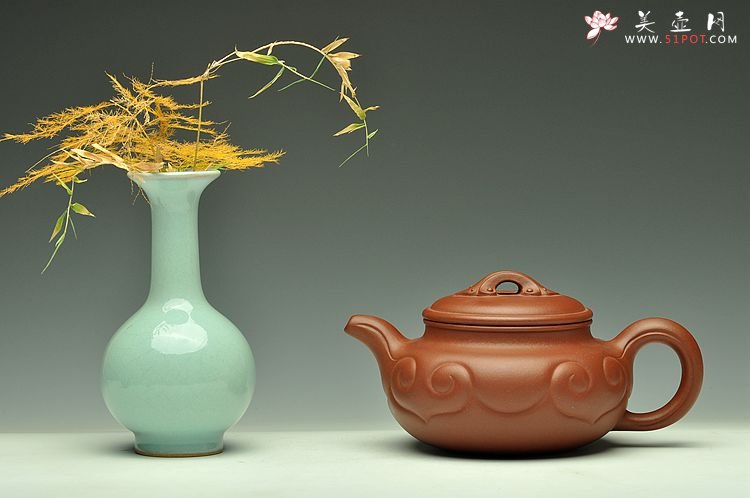 紫砂壶图片：线条流畅 精工典范 红皮龙称心如意 壶中贵妃 - 宜兴紫砂壶网