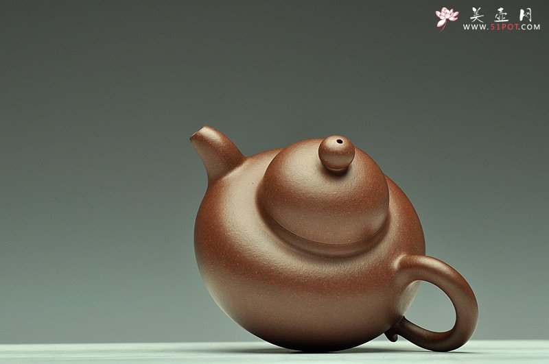 紫砂壶图片：传统实用 做工精致 极品陈腐老紫泥 全手高帽壶 - 宜兴紫砂壶网