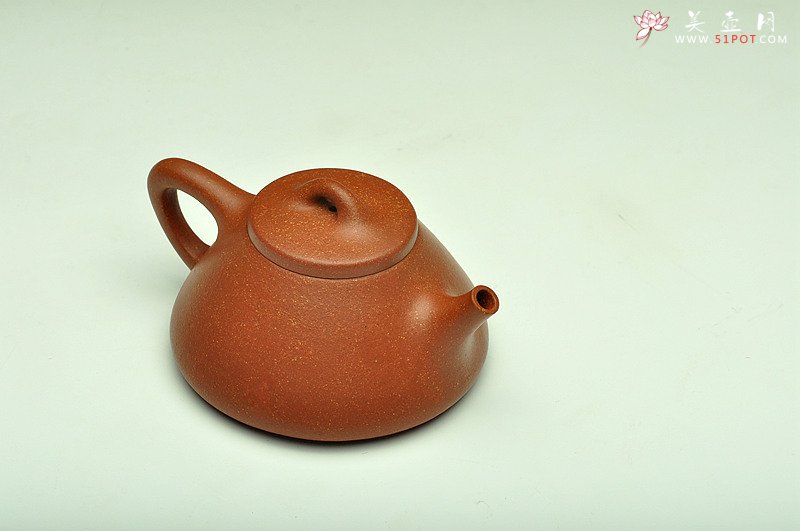 紫砂壶图片：手工练制纯料降坡泥 倔强可爱~ 全手子冶石瓢 雅致喜人 - 宜兴紫砂壶网