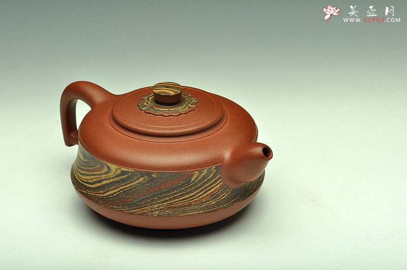 紫砂壶图片：国工闵祥君作品 习习清风引碧云 通透绞泥 全手碧云 古韵十足 - 宜兴紫砂壶网