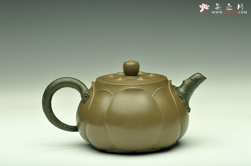 紫砂壶图片：原创作品孙伟强张新亚合作 灵秀之作 大气清美 宝莲 - 宜兴紫砂壶网