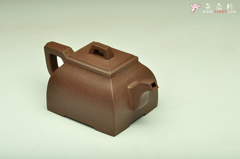 紫砂壶图片：厚重大气  全手琮鼎四方 - 宜兴紫砂壶网