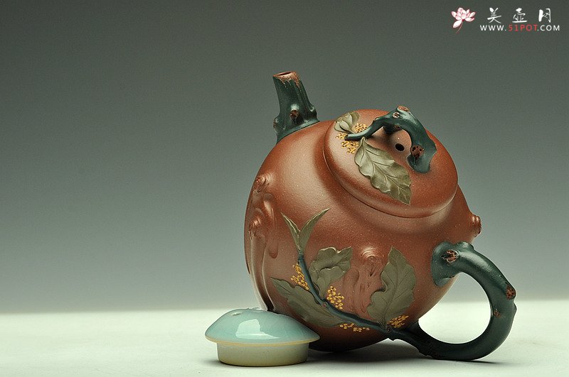 紫砂壶图片：三色装饰 贴塑精彩~ 桂花香二式 孙伟强张新亚合作 - 宜兴紫砂壶网