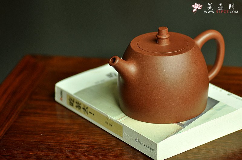 紫砂壶图片：顾氏遗风 精品代表作 全手大品汉铎 挺拔俊美 夏日畅饮~ - 宜兴紫砂壶网