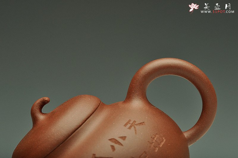 紫砂壶图片：家藏老紫泥 极易泡养~ 敦厚可人  全手茄段 - 宜兴紫砂壶网