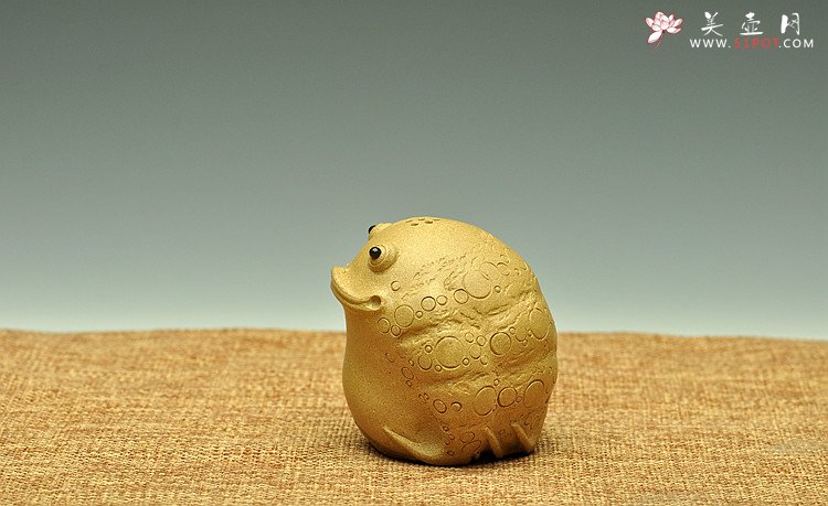 紫砂壶图片：全手茶宠 文房水注 年年有余   - 宜兴紫砂壶网