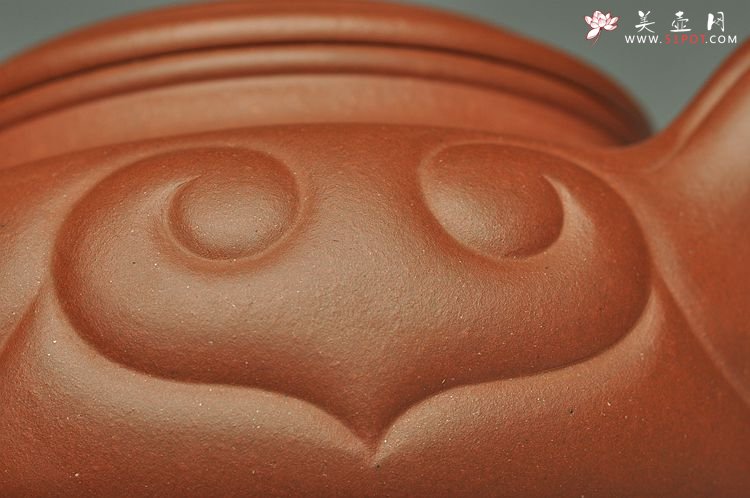 紫砂壶图片：线条流畅 精工典范 红皮龙称心如意 壶中贵妃 - 宜兴紫砂壶网