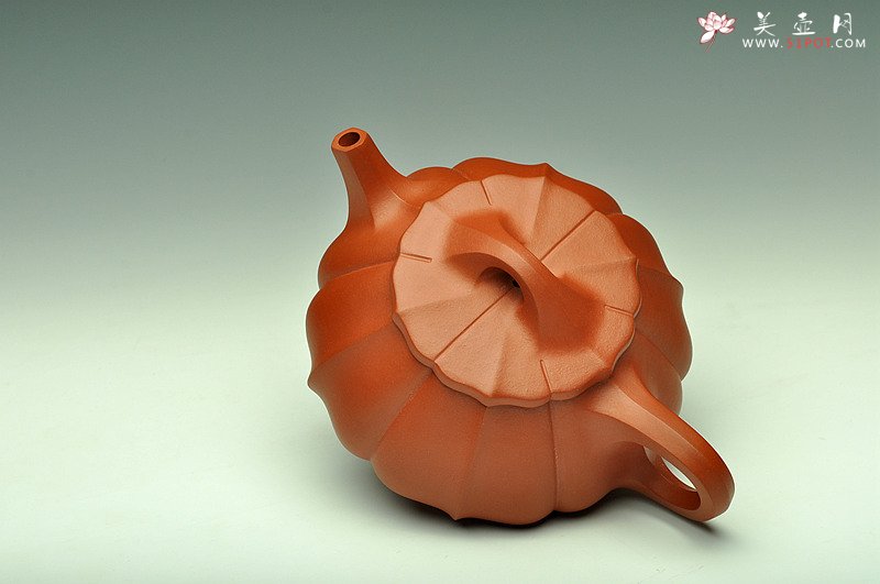 紫砂壶图片：纹理清晰 大品筋纹石瓢 - 宜兴紫砂壶网