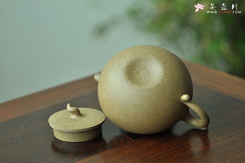 紫砂壶图片：精灵清雅 线条流畅  全手文气茄瓜 普洱利器 - 宜兴紫砂壶网