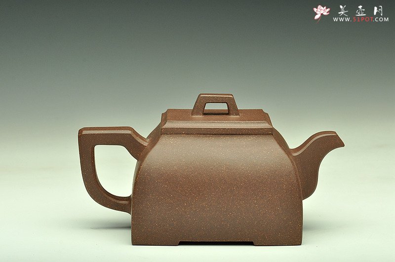 紫砂壶图片：厚重大气  全手琮鼎四方 - 宜兴紫砂壶网