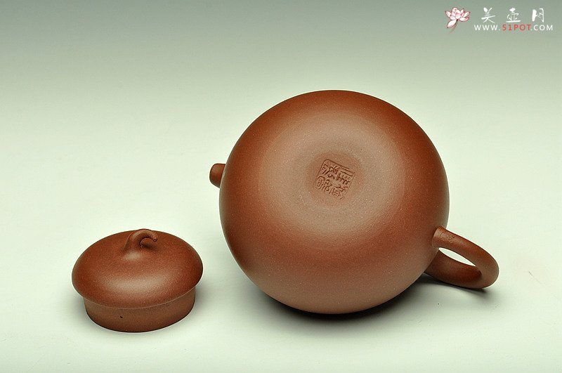 紫砂壶图片：家藏老紫泥 极易泡养~ 敦厚可人  全手茄段 - 宜兴紫砂壶网