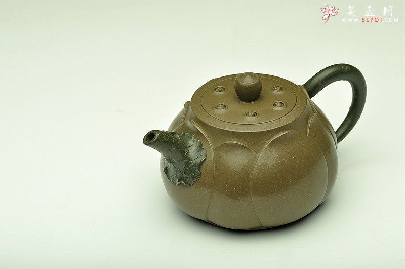 紫砂壶图片：原创作品孙伟强张新亚合作 灵秀之作 大气清美 宝莲 - 宜兴紫砂壶网