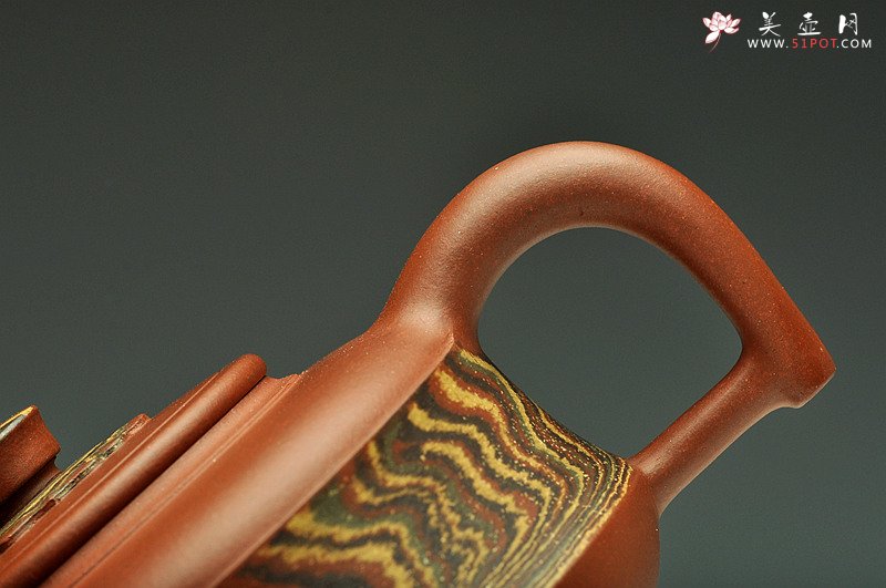 紫砂壶图片：国工闵祥君作品 习习清风引碧云 通透绞泥 全手碧云 古韵十足 - 宜兴紫砂壶网