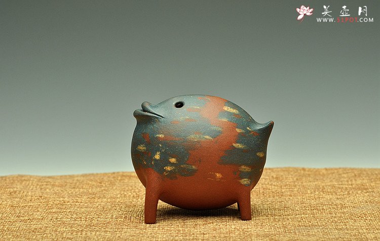 紫砂壶图片：全手茶宠 文房水注 年年有余   - 宜兴紫砂壶网