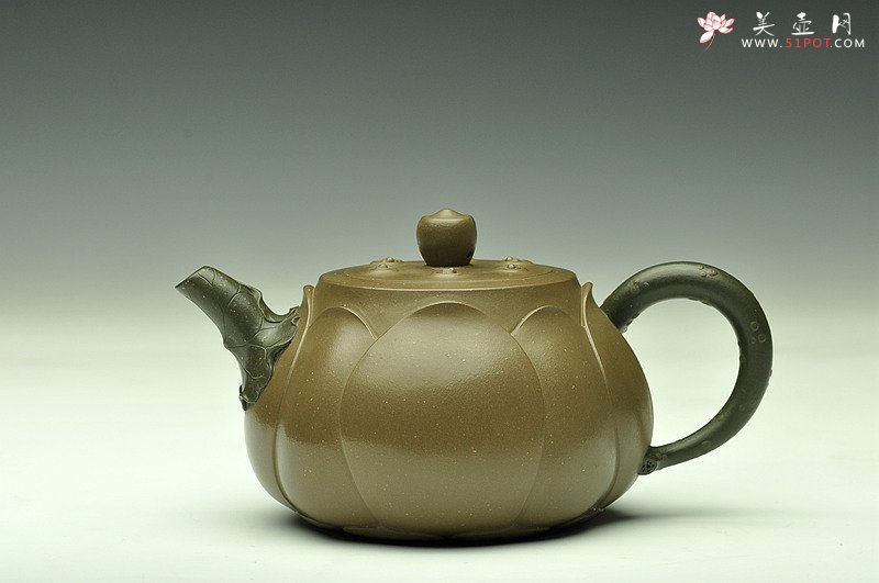 紫砂壶图片：原创作品孙伟强张新亚合作 灵秀之作 大气清美 宝莲 - 宜兴紫砂壶网