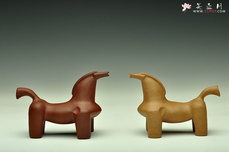紫砂壶图片：一对陶马 神态生动 非常好玩~ 意象之美~ - 宜兴紫砂壶网