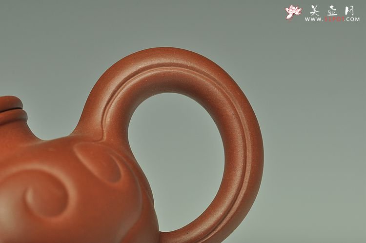 紫砂壶图片：线条流畅 精工典范 红皮龙称心如意 壶中贵妃 - 宜兴紫砂壶网