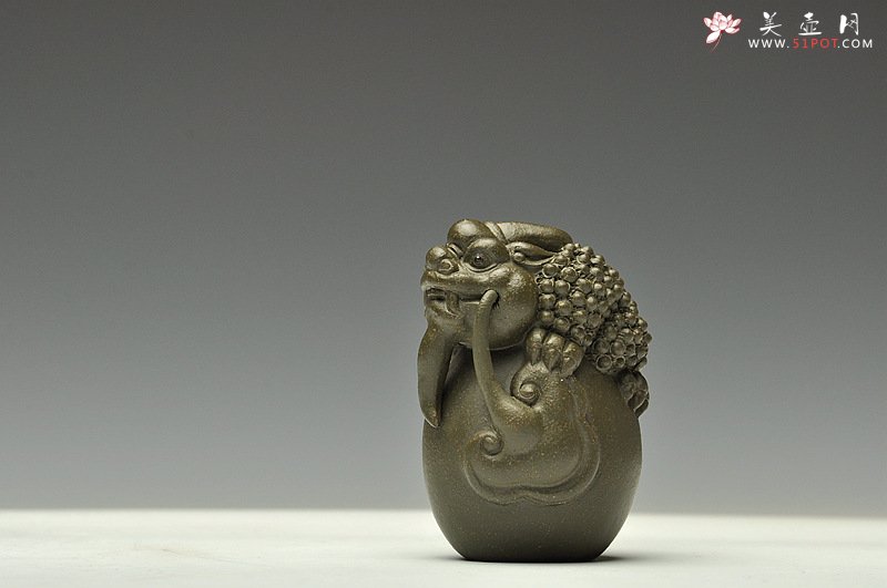 紫砂壶图片：做工精致 神态细腻~ 如意绿龙 - 宜兴紫砂壶网