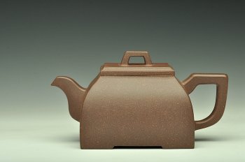 紫砂壶图片：厚重大气  全手琮鼎四方 - 宜兴紫砂壶网