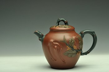 紫砂壶图片：三色装饰 贴塑精彩~ 桂花香二式 孙伟强张新亚合作 - 宜兴紫砂壶网