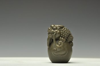 紫砂壶图片：做工精致 神态细腻~ 如意绿龙 - 宜兴紫砂壶网