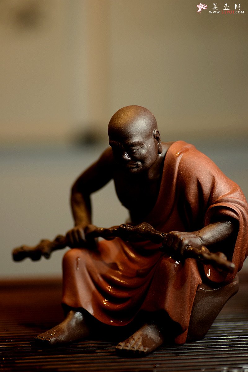 紫砂壶图片：历时两年创作~王健扛鼎之作十八罗汉之持杖罗汉和长眉罗汉~ - 宜兴紫砂壶网