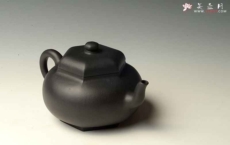 紫砂壶图片：潘小东新作 端庄秀丽 随方就圆 全手六方鼓腹 难度大~捂灰 - 宜兴紫砂壶网