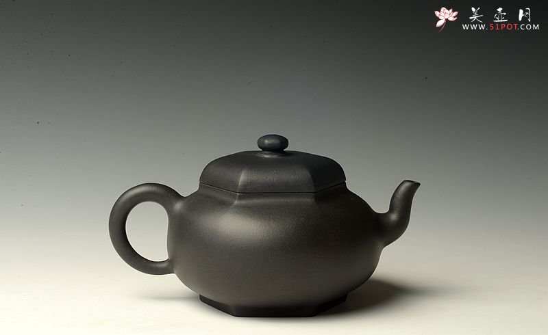 紫砂壶图片：潘小东新作 端庄秀丽 随方就圆 全手六方鼓腹 难度大~捂灰 - 宜兴紫砂壶网