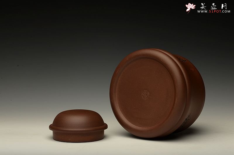 紫砂壶图片：竹鼎 文房茶叶罐 刻绘精致 造型新颖 - 宜兴紫砂壶网