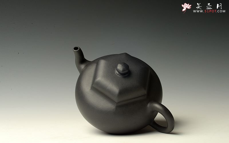 紫砂壶图片：潘小东新作 端庄秀丽 随方就圆 全手六方鼓腹 难度大~捂灰 - 宜兴紫砂壶网