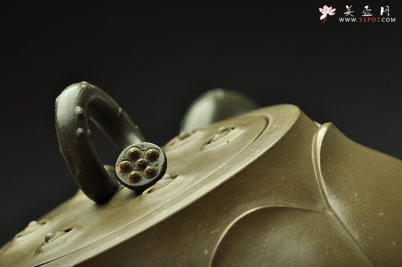 紫砂壶图片：原创作品孙伟强张新亚合作 灵秀俊美    典雅大气 - 宜兴紫砂壶网