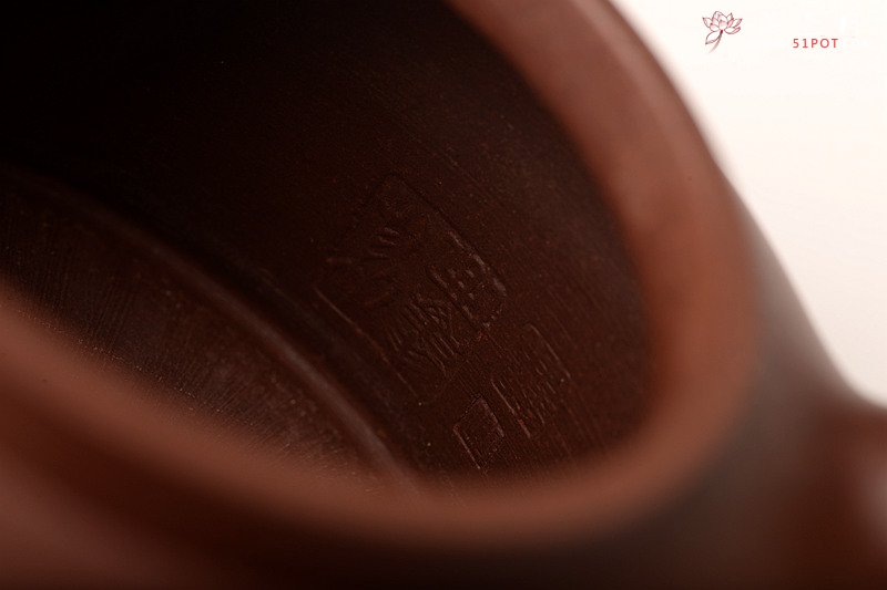 紫砂壶图片：强强联合 曲峰经典作品  全手玉龙禅锺 陆轶舟装饰 - 宜兴紫砂壶网