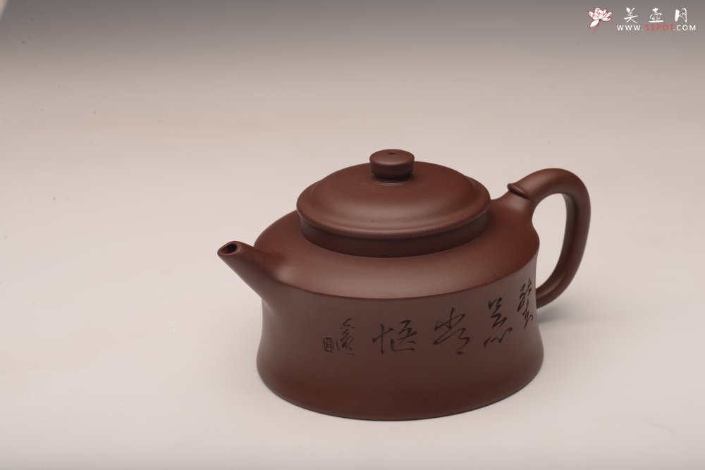 紫砂壶图片：强强联合 曲峰经典作品  全手玉龙禅锺 陆轶舟装饰 - 宜兴紫砂壶网