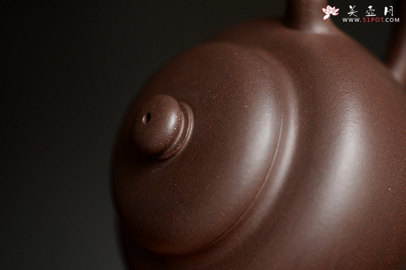 紫砂壶图片：美壶特惠 优质紫泥 厚重古朴 全手明式摹古 - 宜兴紫砂壶网