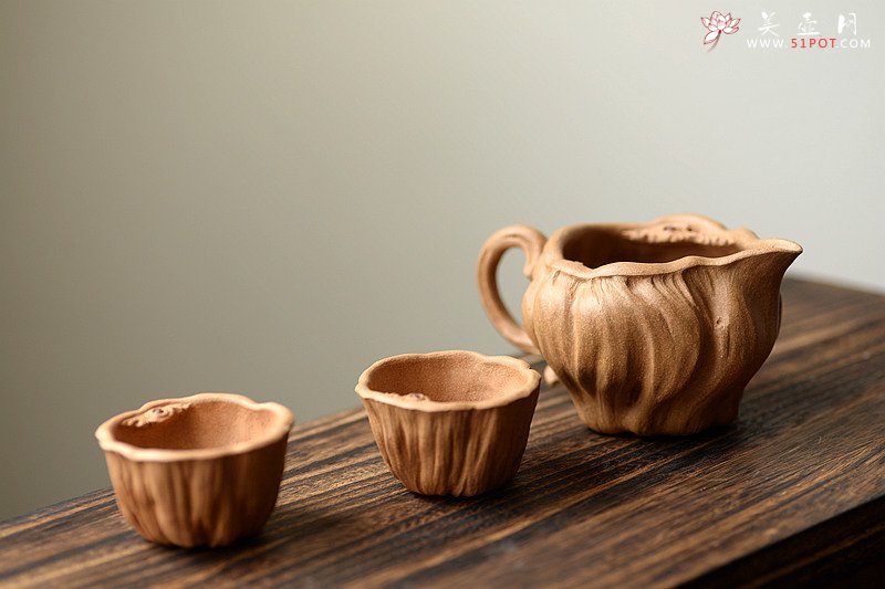 紫砂壶图片：文气老段 学院派风格 全手莲蓬品茗杯 清凉一夏o(∩_∩)o  - 宜兴紫砂壶网