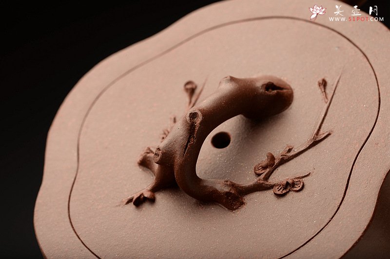 紫砂壶图片：单志萍双色作品 全手精品花器 喜上眉梢 立体梅花 - 宜兴紫砂壶网