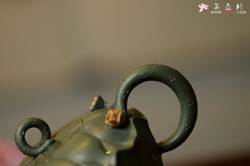 紫砂壶图片：习习清风 莲莲动情o(∩_∩)o  荷叶清风 孙伟强张新亚原创新品 夏雨荷 - 宜兴紫砂壶网