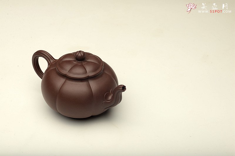 紫砂壶图片：全手筋囊佳器 获得全手工二等奖 蔡旭伟代表作 铭德 - 宜兴紫砂壶网