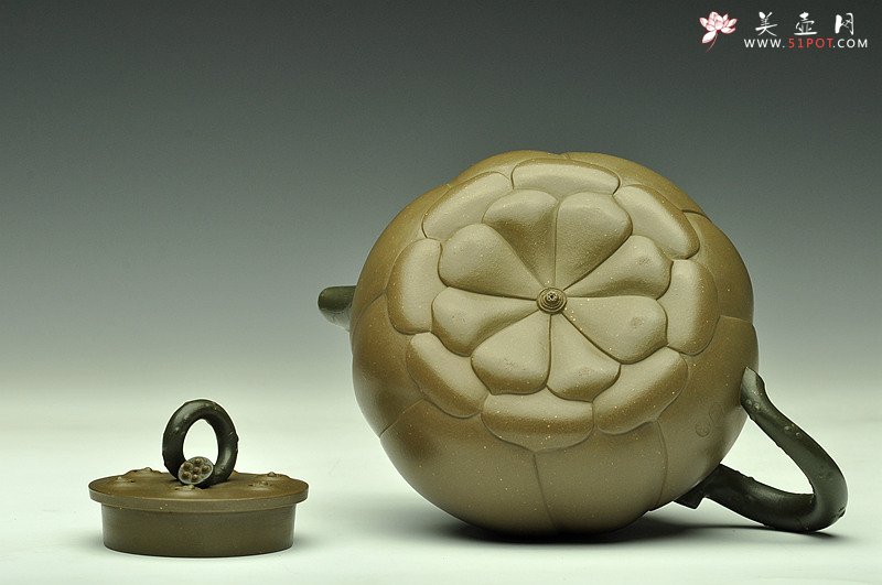 紫砂壶图片：原创作品孙伟强张新亚合作 灵秀俊美    典雅大气 - 宜兴紫砂壶网