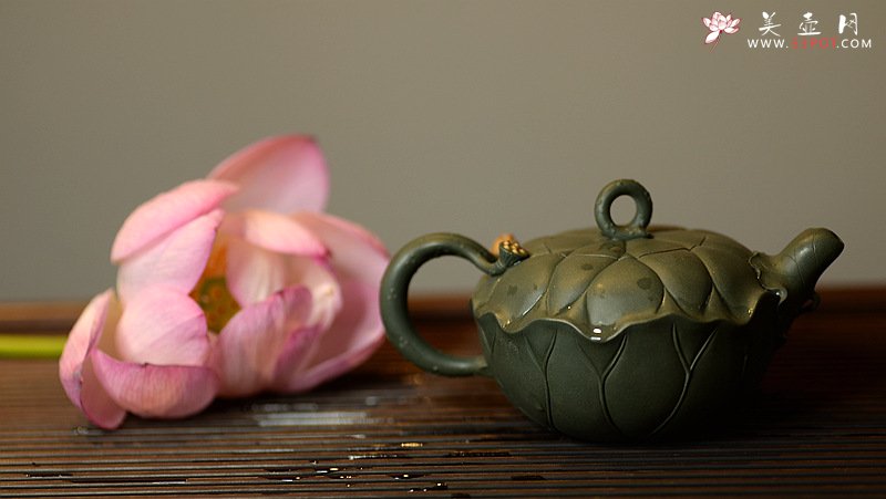 紫砂壶图片：习习清风 莲莲动情o(∩_∩)o  荷叶清风 孙伟强张新亚原创新品 夏雨荷 - 宜兴紫砂壶网