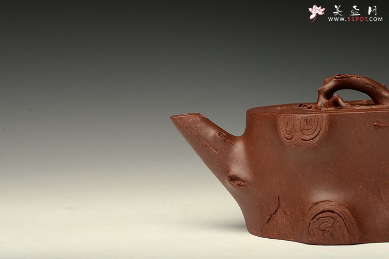 紫砂壶图片：傲梅斗雪 苍老遒劲 全手铁骨寒梅 经典作品  - 宜兴紫砂壶网