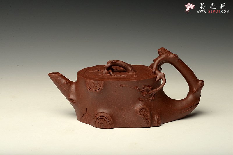 紫砂壶图片：傲梅斗雪 苍老遒劲 全手铁骨寒梅 经典作品  - 宜兴紫砂壶网