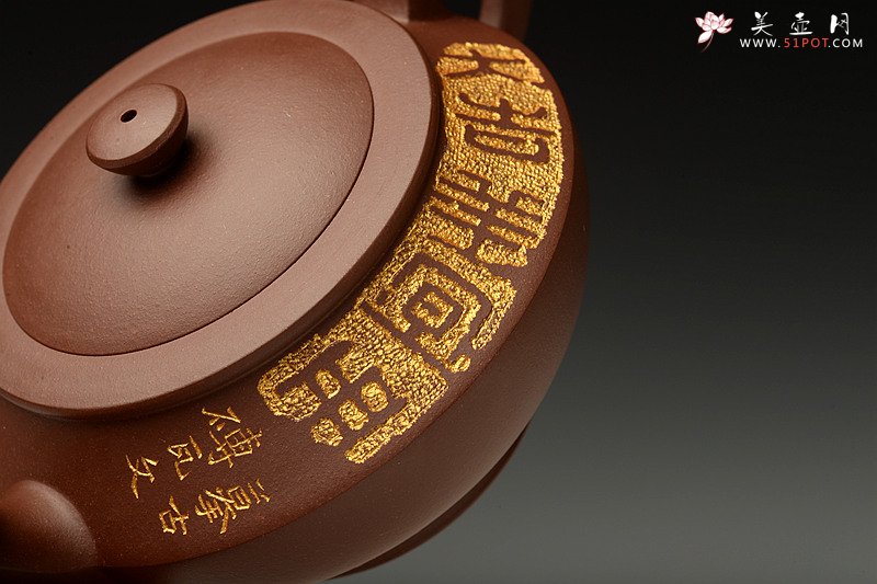 紫砂壶图片：古韵悠悠 紫泥全手汉云 做工精致 张听刚精心装饰 - 宜兴紫砂壶网