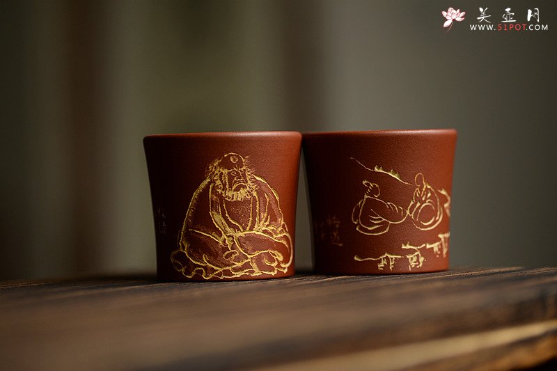 紫砂壶图片：段泥做底粉朱泥浆 老味俱显  达摩杯与对茗杯 - 宜兴紫砂壶网